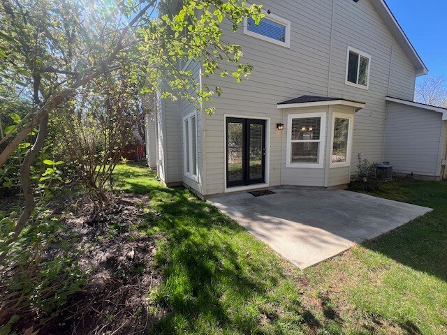 Building Photo - 3 Bed 2.5 Bath in Boise!