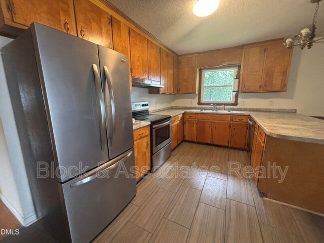 Building Photo - 3609 Melrose Dr
