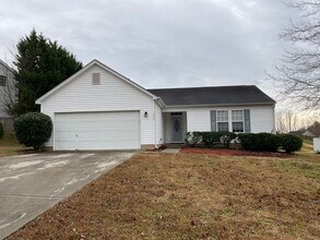 Building Photo - Coming Soon!! Charming and Updated Rental Home in Mt. Holly!