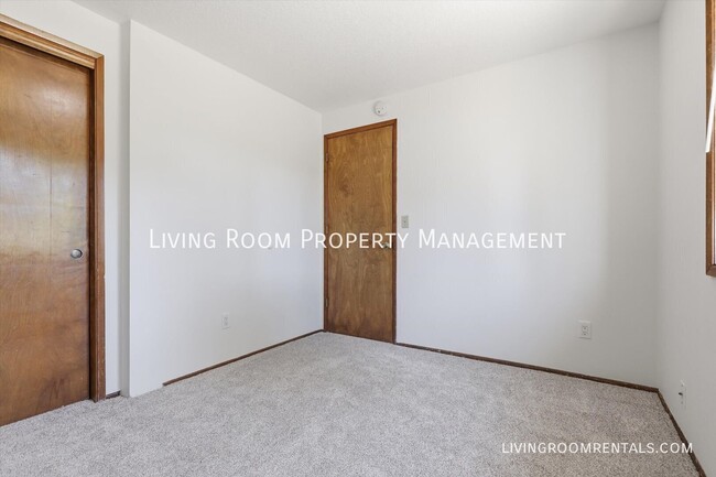 Building Photo - 2114 SE 92nd Ave