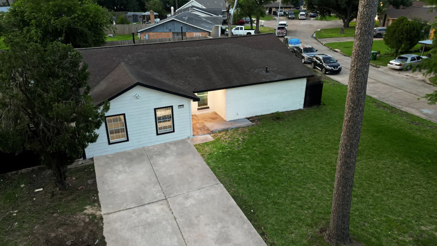 Building Photo - 12115 Wood Forest Dr