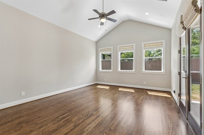Building Photo - 6030 Vickery Blvd