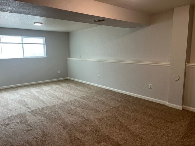 Building Photo - Updated 4-bedroom, 2 bathroom home in Thornton!