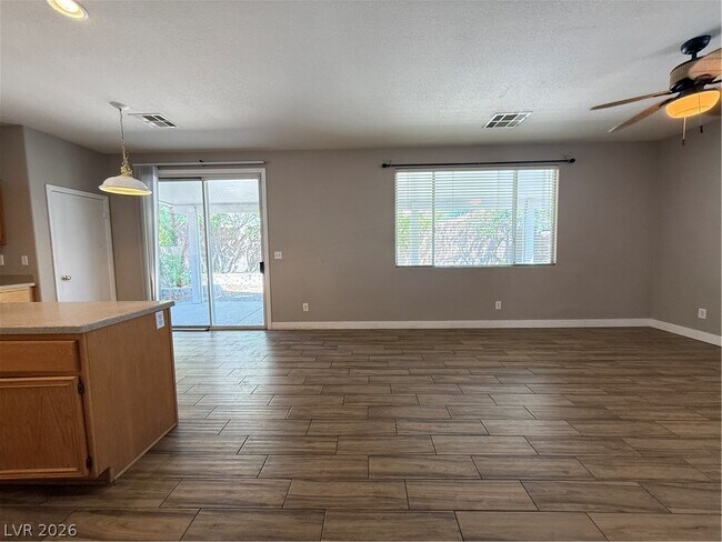 Building Photo - 9536 Sunshade Ct