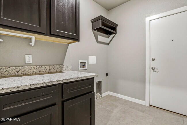 Building Photo - 14817 Tierra Isaiah Ave