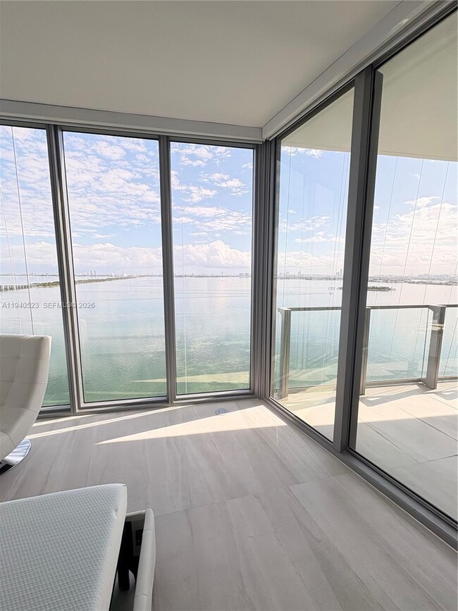 Building Photo - 2900 NE 7th Ave