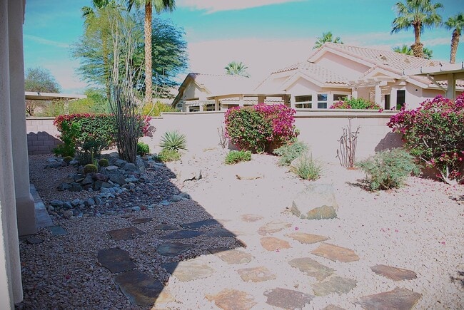 Building Photo - 78900 Champagne Ln