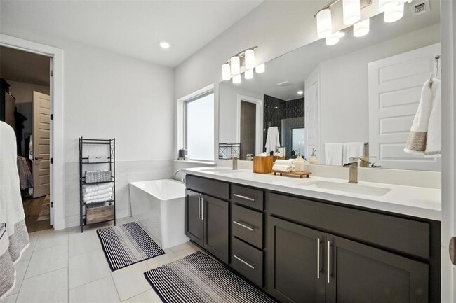 Building Photo - 7725 Boyd Hvn Dr