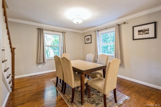 Building Photo - 516 Almena Ave