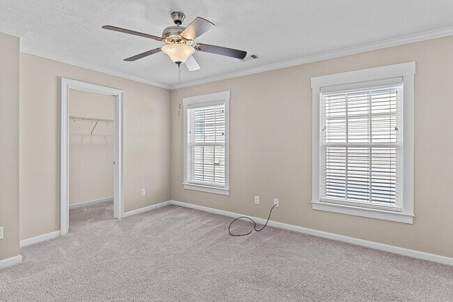 Building Photo - 582 Bunchgrass St
