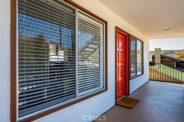 Building Photo - 585 Glenneyre St