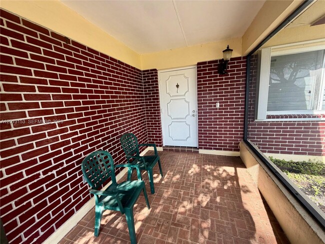 Building Photo - 5501 SW 118th Ave