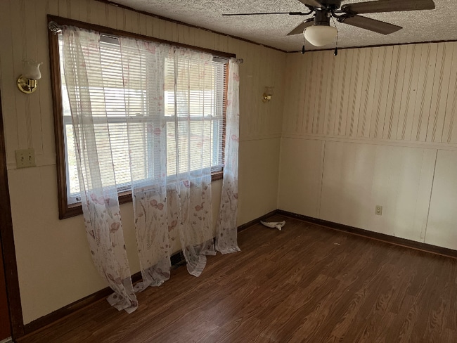 Building Photo - 550 Hopkins Rd