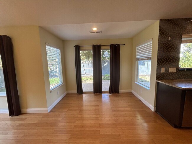 Building Photo - Nice home in Turlock