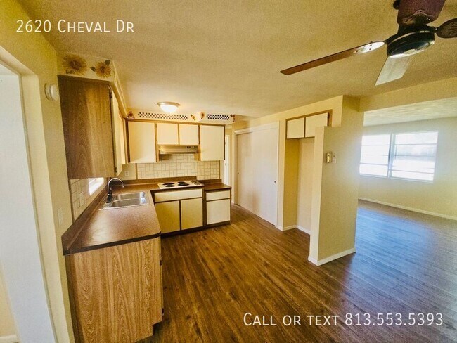 Building Photo - 2620 Cheval Dr