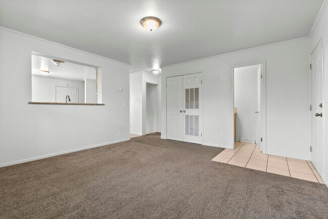 Building Photo - 6240 E 64th Pl