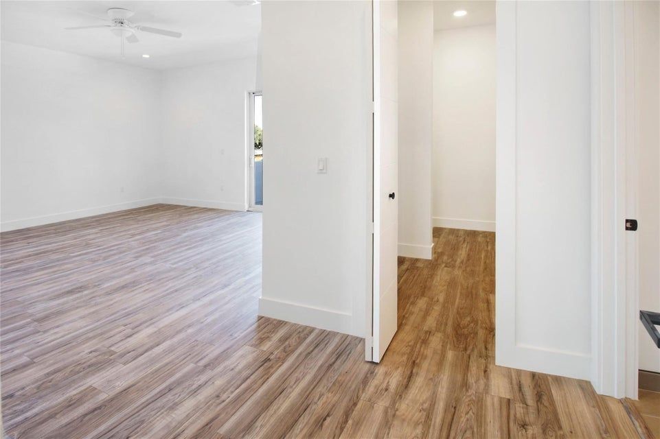 Building Photo - 2004 SW 15th Ave