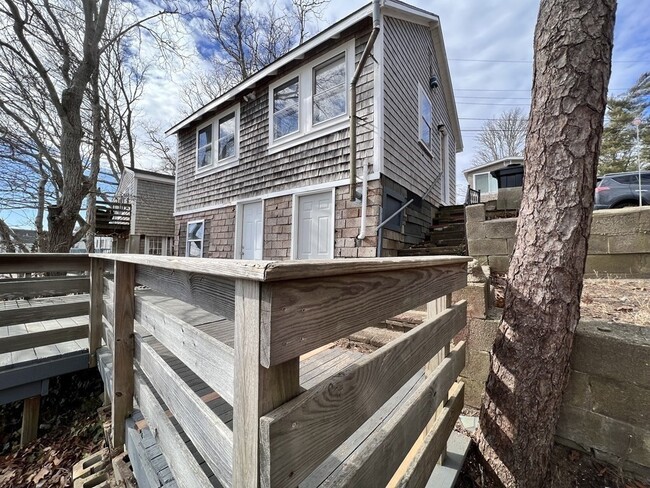 Building Photo - 12 F Hideaway Rd