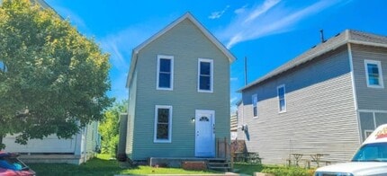 Building Photo - 185 S Cypress Ave