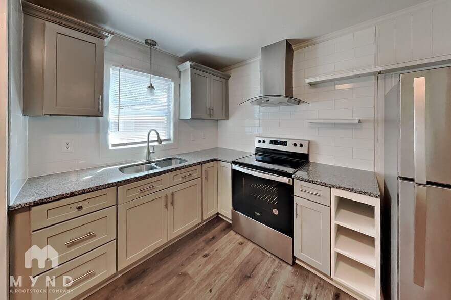 Building Photo - 6143 Castle Ct