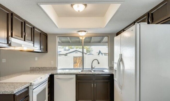 Building Photo - Great Chandler location with no HOA!!!