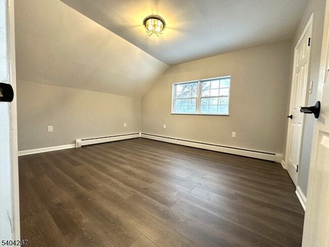 Building Photo - 236 Kinnelon Rd