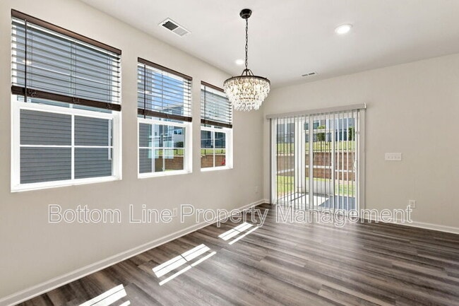 Building Photo - 6331 Andante Ave