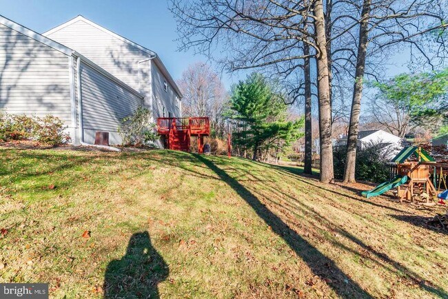 Building Photo - 1209 Crockett Ln