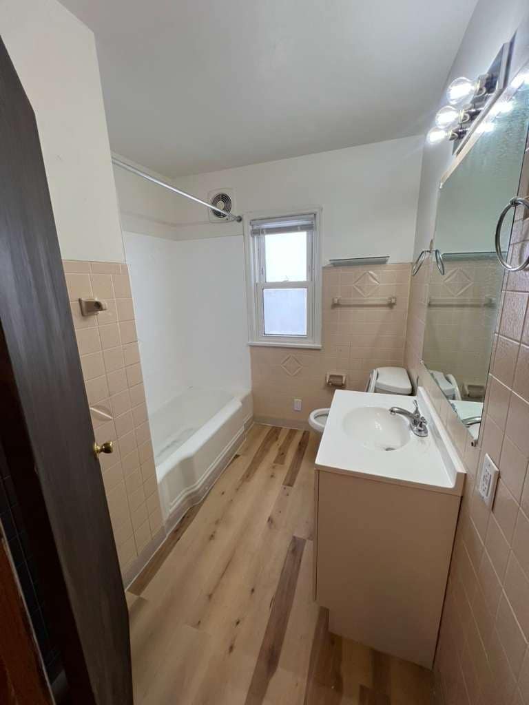 Building Photo - 5050 N 57th St