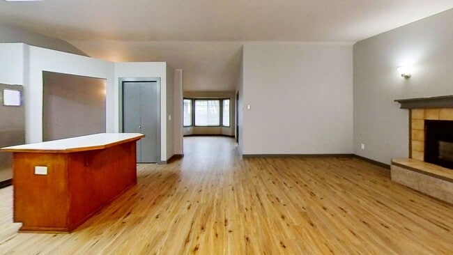 Building Photo - 3 Bedroom, 2 Bath Home in Ferndale