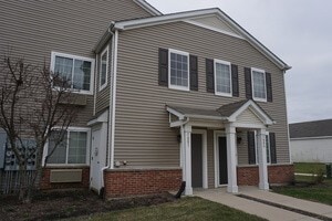 Building Photo - VERY NICE AND NEUTRAL, SECOND FLOOR CONDO, 2BEDROOMS & 2 FULL BATHS. ONE CAR GARAGE