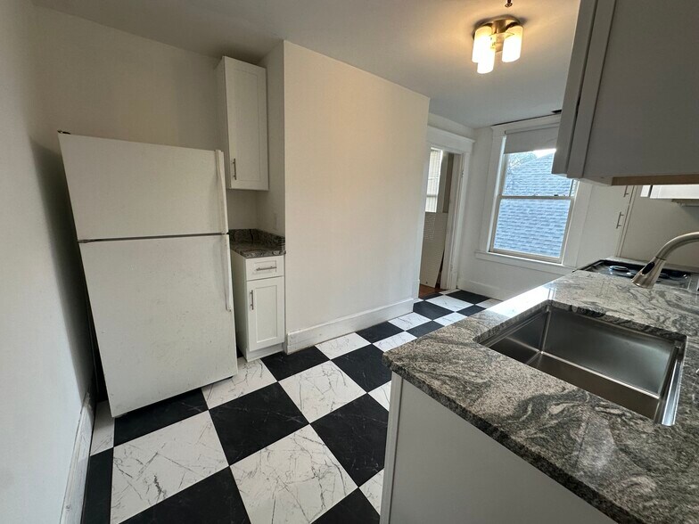 Building Photo - 1089 Colquitt Ave NE