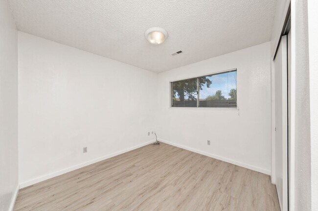 Building Photo - 6228 Riverside Blvd