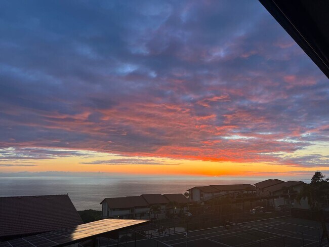 Building Photo - Furnished 2 bedroom 2 bath condo 2 assigned parking stalls