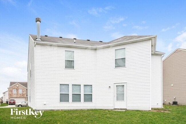 Building Photo - 12649 White Rabbit Dr