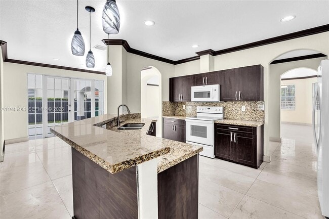 Building Photo - 1102 SW 149th Path