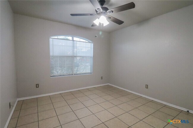 Building Photo - 1705 Liberty Hill Dr