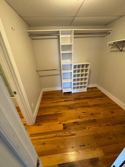 Building Photo - 38 W Main St