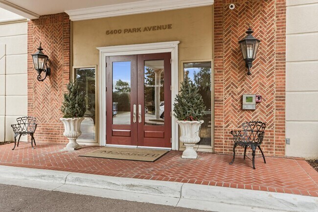 Building Photo - 5400 Park Ave