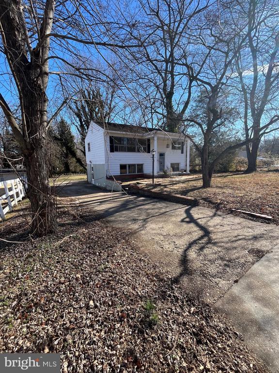 Building Photo - 1331 E Longview Dr