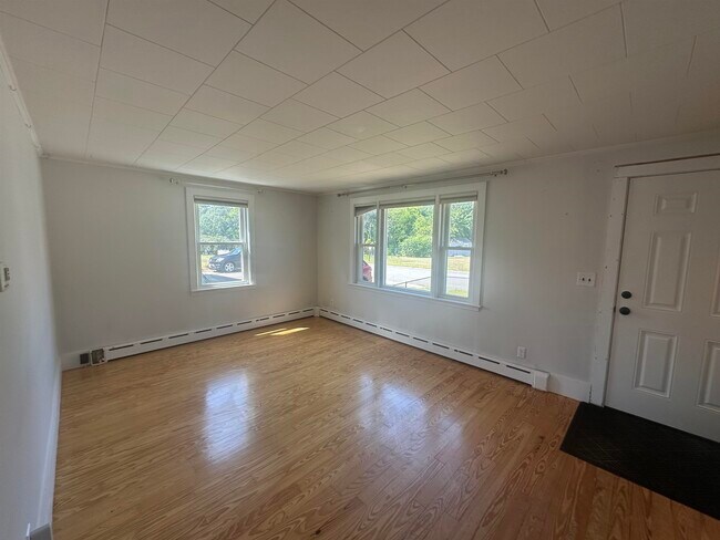 Building Photo - 411 Cutts Ave