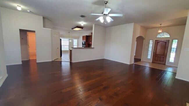 Building Photo - 301 Ponderosa Trail