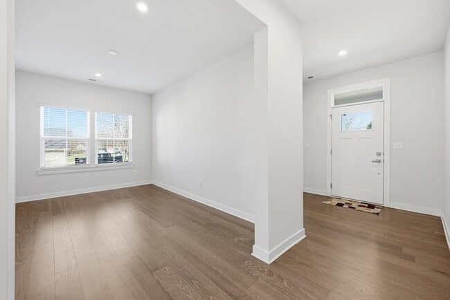 Building Photo - 6334 Cambridge Dr