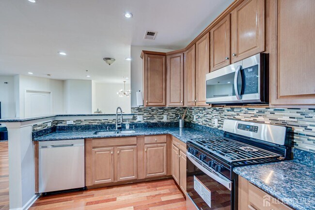 Building Photo - 2822 Edward Stec Blvd