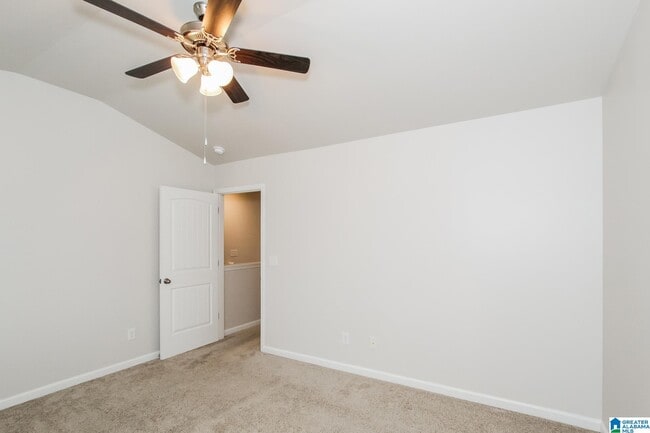 Building Photo - 173 Chelsea Park Rd