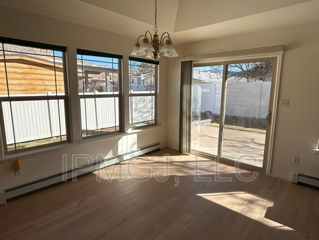 Building Photo - 815 Lincoln Ct