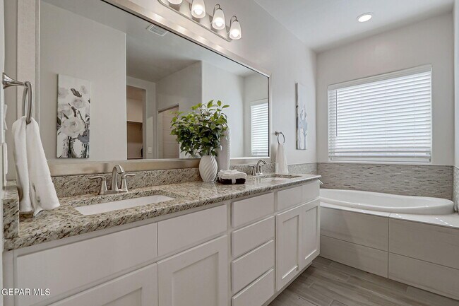 Building Photo - 12917 Nidd Ave