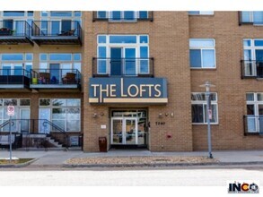 Building Photo - Beautiful 2 Bedroom 2 Bathroom Loft in the...