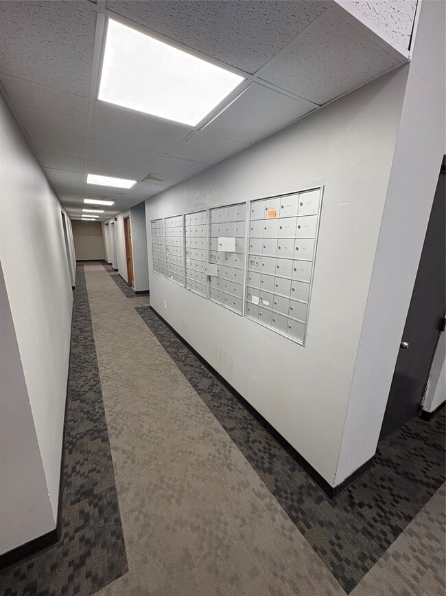 Building Photo - 65 Front St