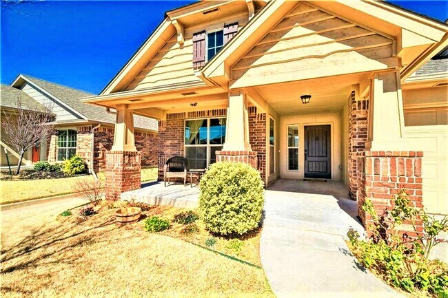 Building Photo - Coming Soon! Beautiful single family in Yu...